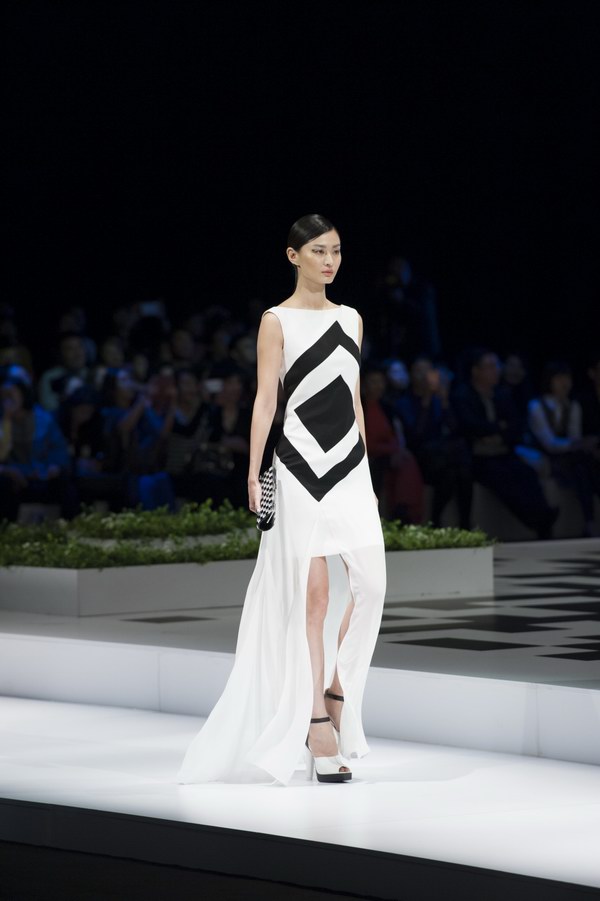 WHITE COLLAR“白領”2015春夏高級成衣發布會暨中國國際時裝周2014年度頒獎典禮