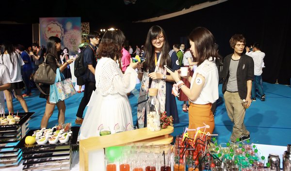 “北緯42°”十八淑女坊2016年夏季新品發布會精彩綻放