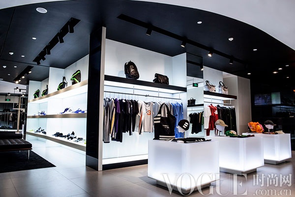 Y-3 北京三里屯北區全新旗艦精品店開業