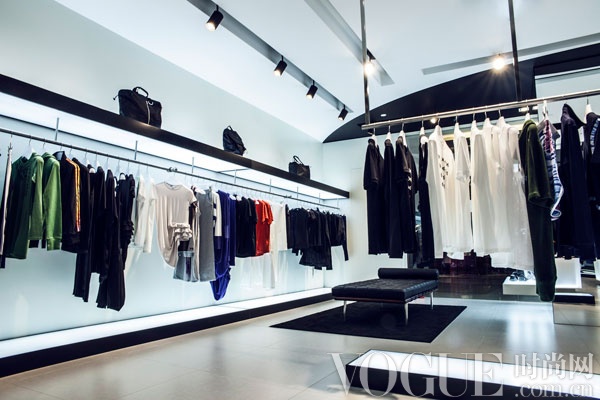 Y-3 北京三里屯北區全新旗艦精品店開業