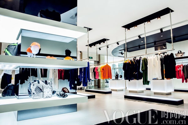 Y-3 北京三里屯北區全新旗艦精品店開業