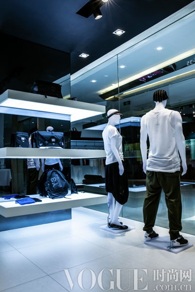 Y-3 北京三里屯北區全新旗艦精品店開業