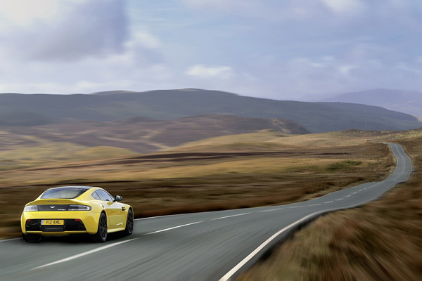V12 Vantage S：優雅狂暴的完美綜合體