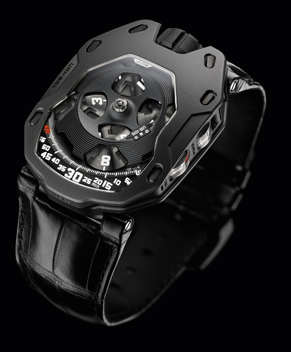 URWERK UR-105M：鐵甲騎士，時間之光