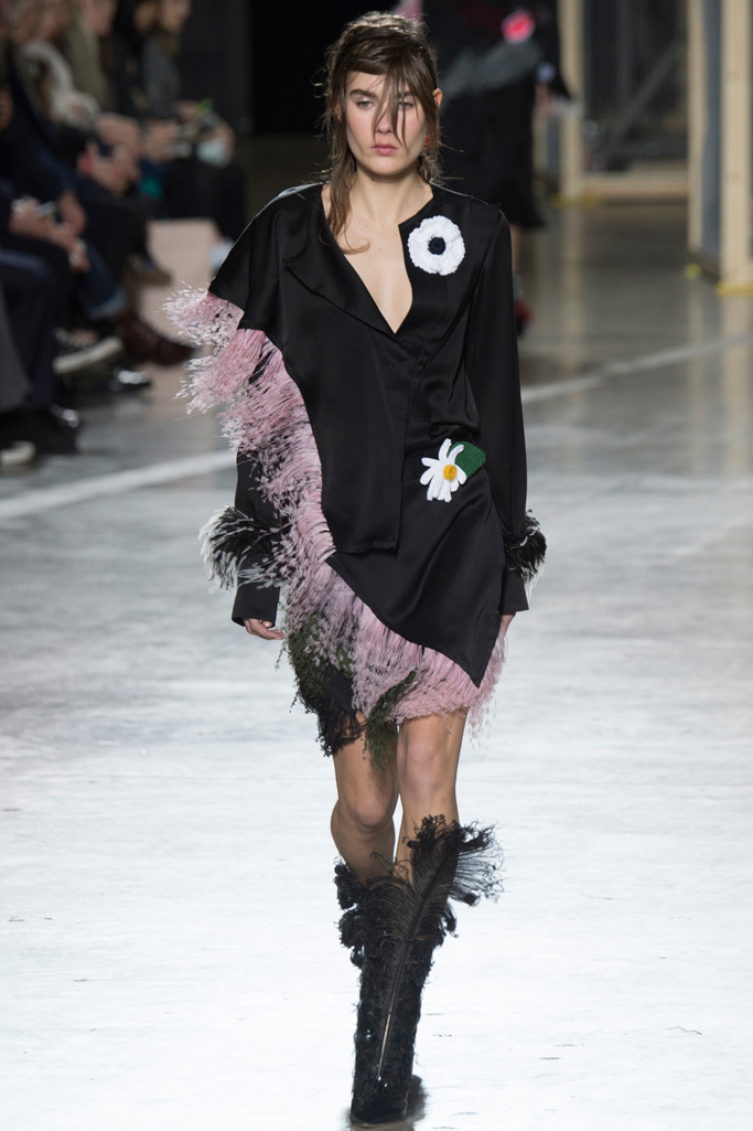 Christopher Kane 2016秋冬流行發布