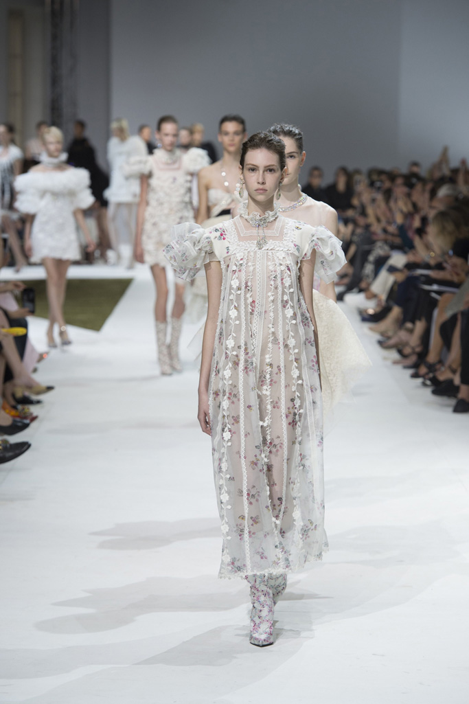 Giambattista Valli 2016秋冬高級定制流行發布