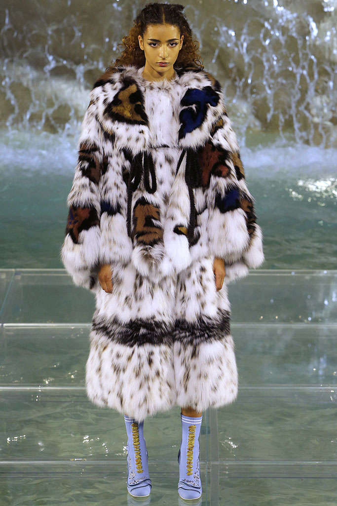 Fendi 2016秋冬高級(jí)定制流行發(fā)布