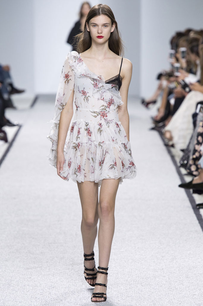 Giambattista Valli 2017春夏流行發布