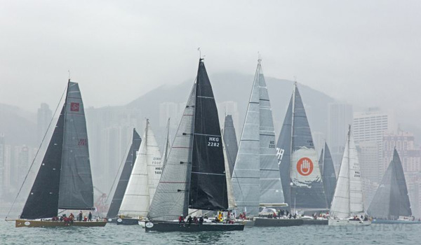 勞力士中國(guó)海帆船賽Black Baza號(hào)勇奪總冠軍