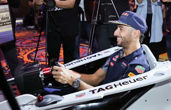 泰格豪雅攜手紅牛車隊引爆F1上海賽場