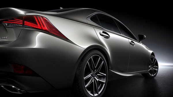 LEXUS IS亮相北京車展 全新外觀設(shè)計