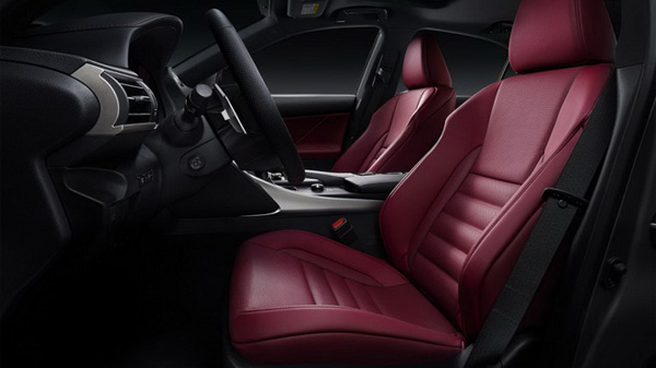 LEXUS IS亮相北京車展 全新外觀設(shè)計