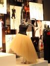 【組圖】影兒時尚集團大型藝術展“讓品牌歌頌生命”驚艷服交會