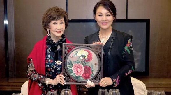 “國際美容教母”—鄭明明女士來詩麗堂，她都干了些什么呢？