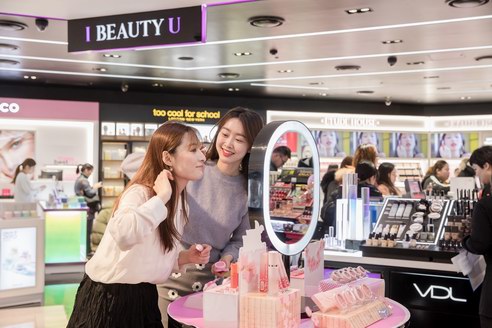 中國網紅也種草的，體驗型韓妝區域‘I Beauty U’進駐新羅愛寶客免稅店