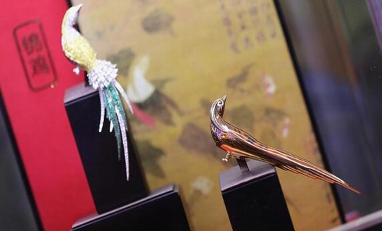 大國(guó)工匠掌舵“深圳速度” 中國(guó)珠寶領(lǐng)航“世界潮流” ——《2019 中國(guó)文化與珠寶創(chuàng)新發(fā)展論壇》圓滿落幕