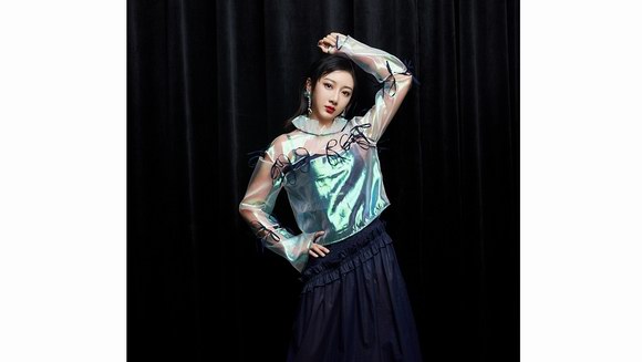 吳茉彤，演員身份下的精致時髦感