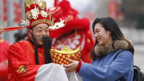 農歷正月大年初二迎財神，今天你“請”財神了嗎？
