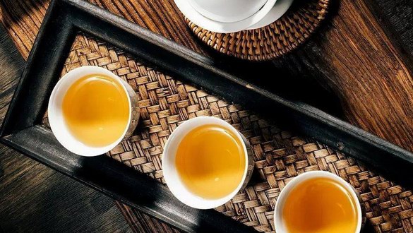 茶道基本知識：品茶三口，品的是什么