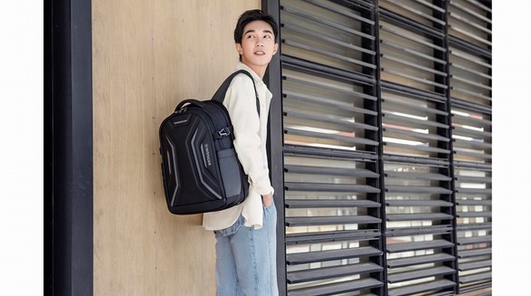 潮酷商務(wù)出行，Wenger威戈推出瑞士經(jīng)典系列Function X雙肩背包