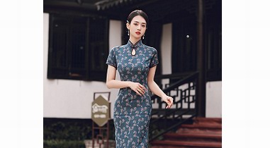 旗袍、國風(fēng)款連衣裙，哪些適合中年女性的中國風(fēng)穿搭