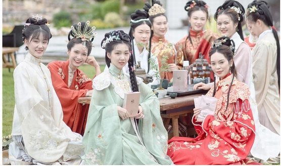 以桃花連接古今，桃花潤(rùn)登場(chǎng)第二屆大明女子生活藝術(shù)節(jié)