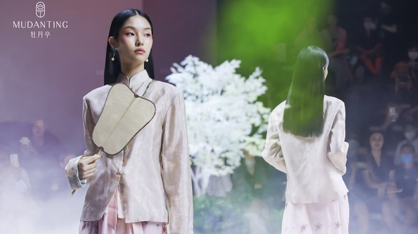 牡丹亭·韓2023春夏品牌發(fā)布：為獨立自信女性而設(shè)計的國風(fēng)時裝品牌
