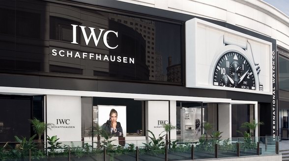 瑞士制表名家IWC萬(wàn)國(guó)表全新品牌概念店上海興業(yè)太古匯開幕