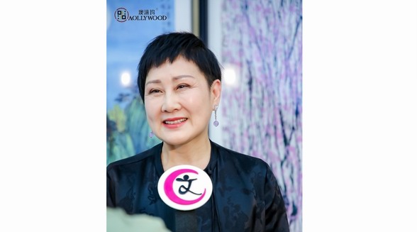 張凱麗履新首秀！率隊共植星光林彰顯生態(tài)擔當