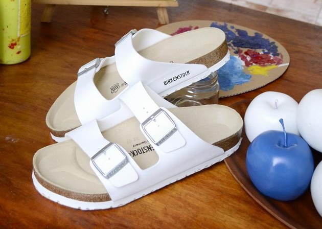 健康鞋王Birkenstock擁有Birkenstock、Papillio、Birki’s、Footprints、Alpro等五個子品牌