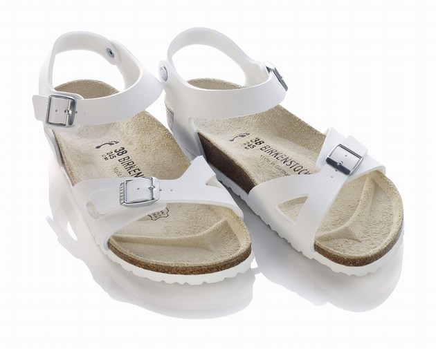 經典白色Birkenstock（勃肯） 夏日清涼舒適之首選