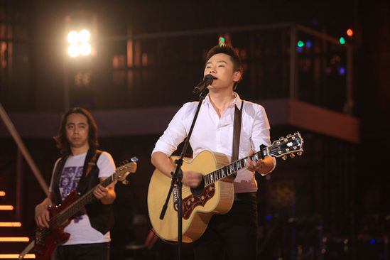 梁博奪得中國好聲音年度總冠軍，吳莫愁曲居亞軍