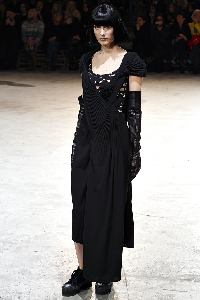 Yohji Yamamoto 2013秋冬流行發(fā)布