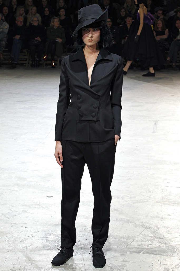 Yohji Yamamoto 2013秋冬流行發布