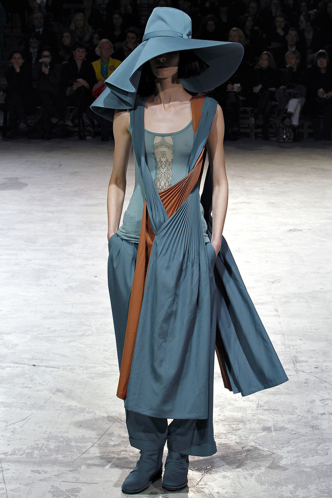 Yohji Yamamoto 2013秋冬流行發(fā)布