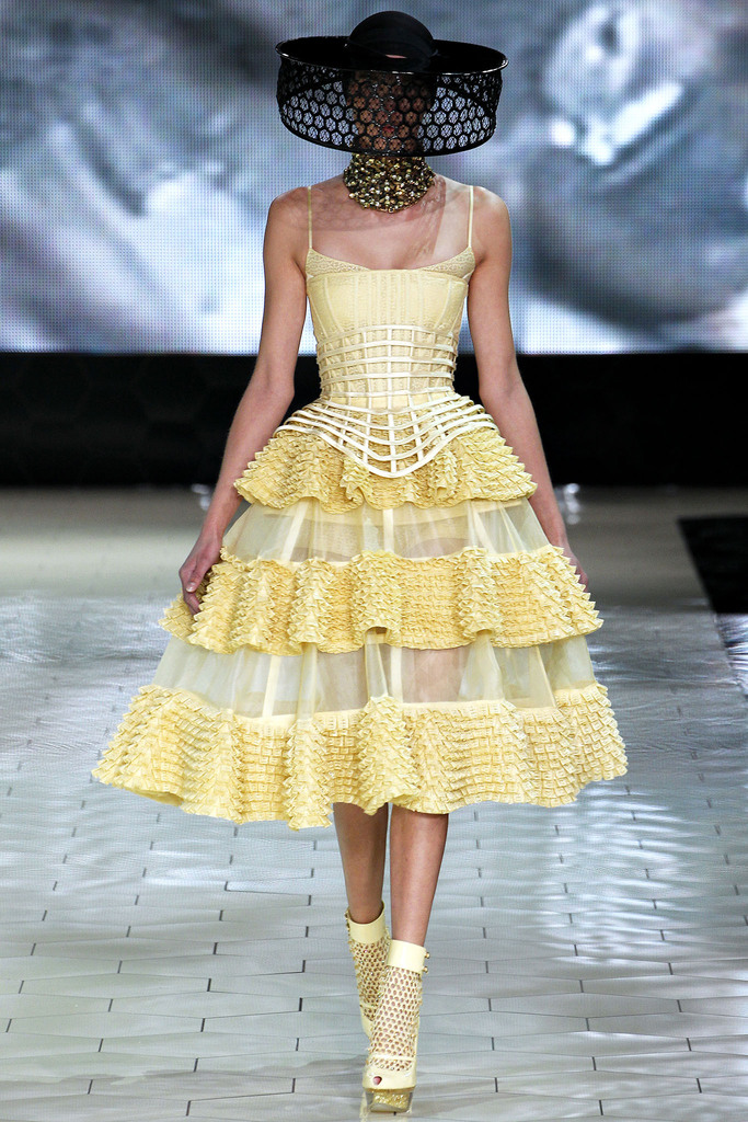 Alexander McQueen 2013春夏流行發(fā)布