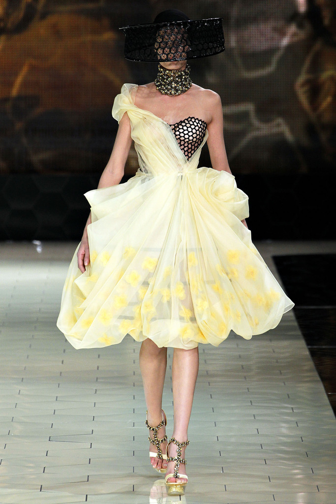 Alexander McQueen 2013春夏流行發布