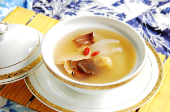 服用茸片應(yīng)從小劑量開(kāi)始，緩緩增加